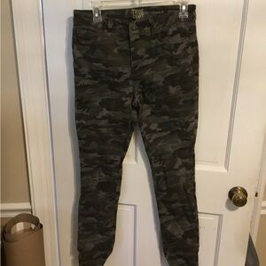 True Craft Women's Skinny Camouflage Jeans